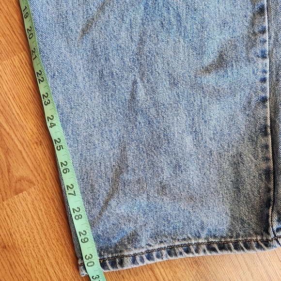 Vintage 80's Levi's 550 Red Tab Relaxed Fit Size 50x32 Denim Light Wash. - Picture 10 of 10